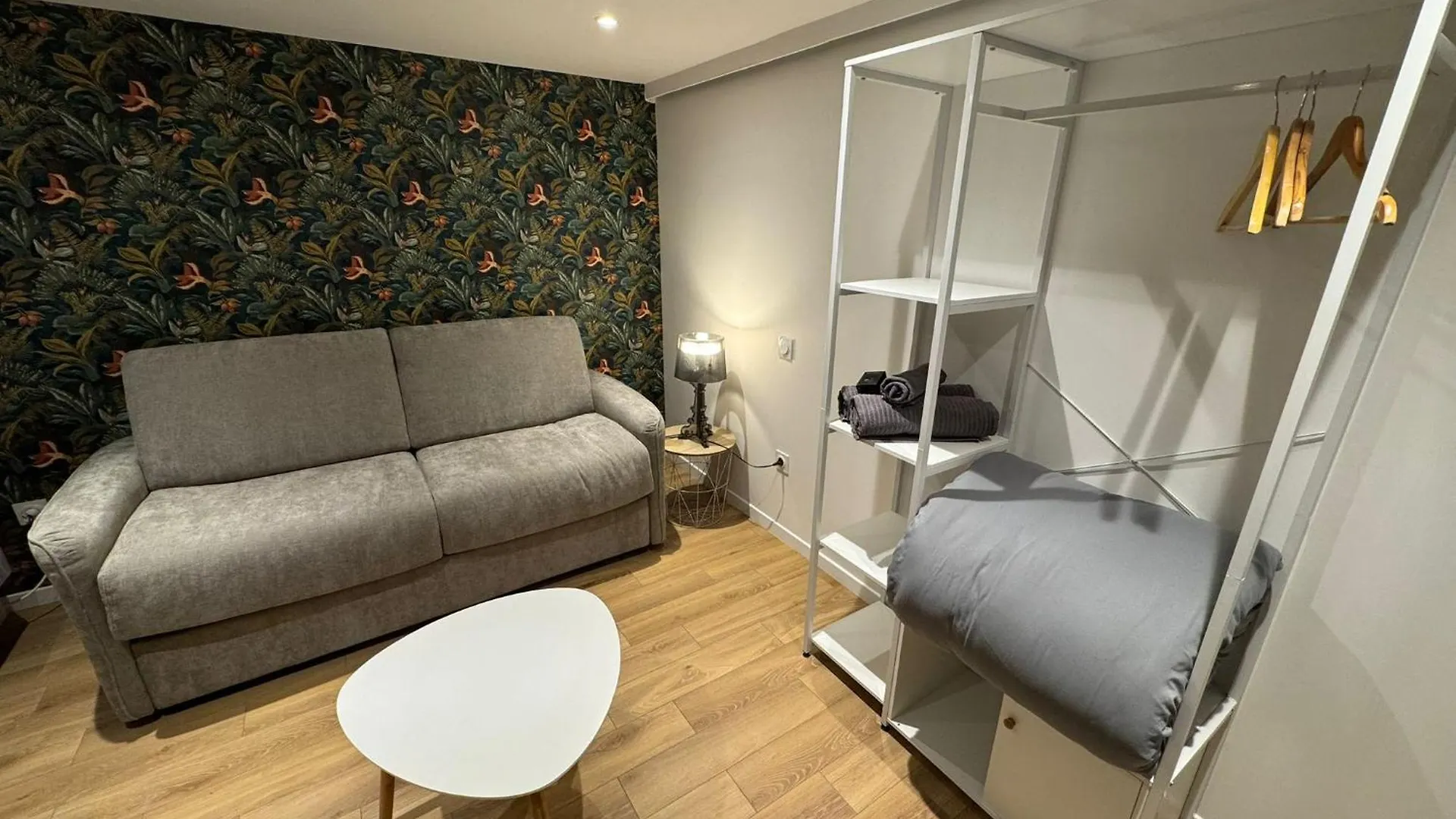 Twenty Fort Studio With Pool Lyon Villeurbanne Apartment