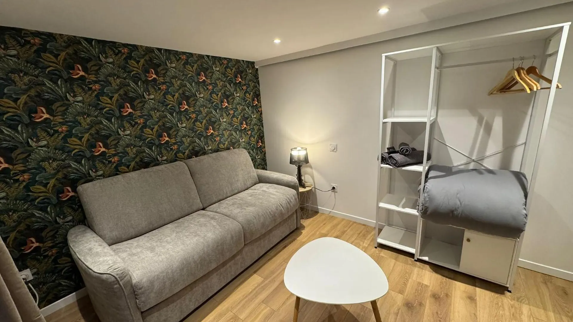 Twenty Fort Studio With Pool Lyon Villeurbanne 0*,  France